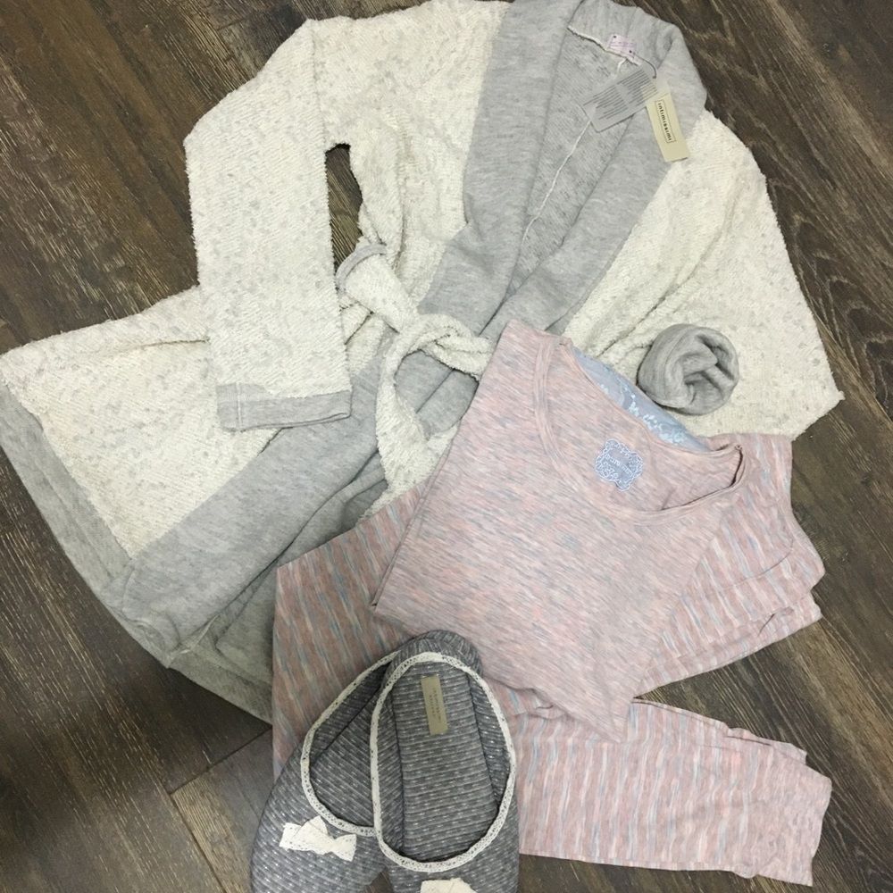 Intimissimi  women’s Lounge/pj set bundle